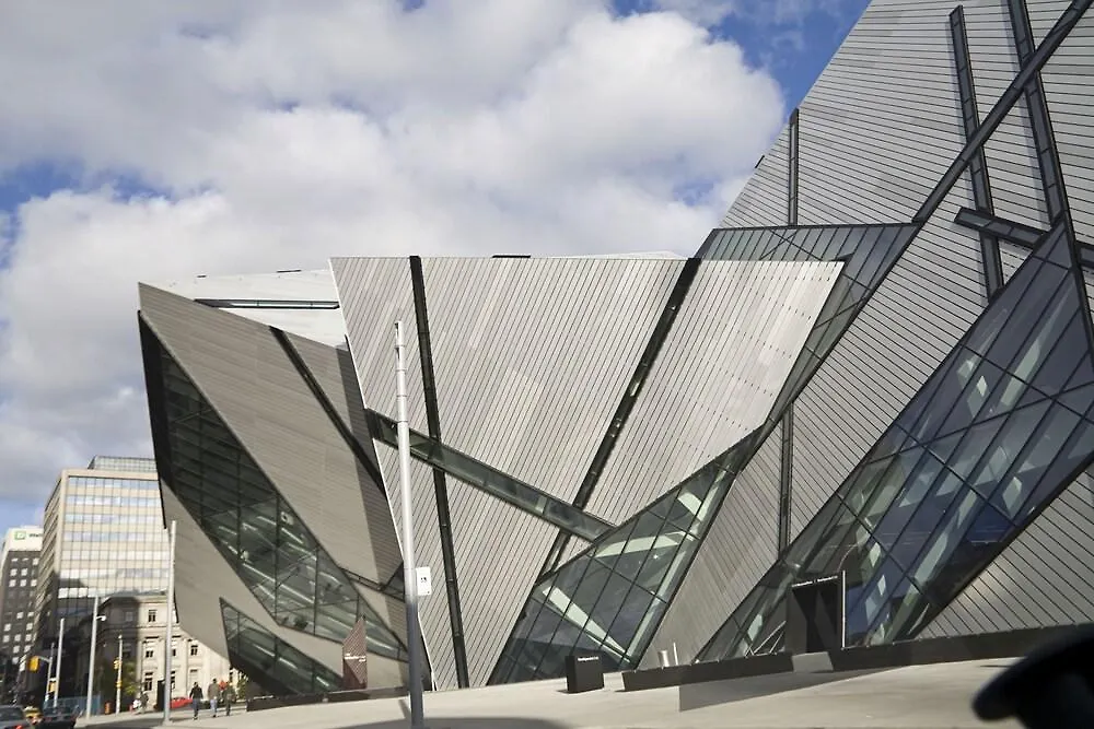 Chelsea Hotel Торонто