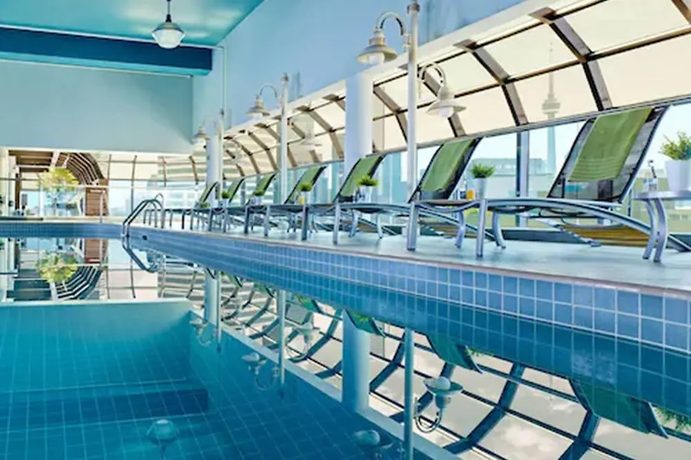 ****  Chelsea Hotel Toronto Canada